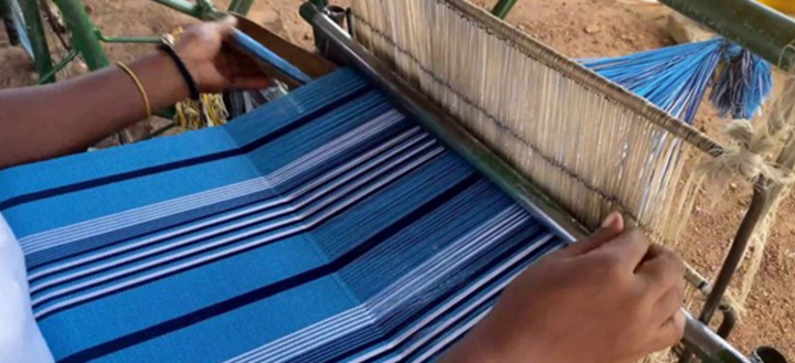 Savannah Heritage 8 Smock Weaving (1)